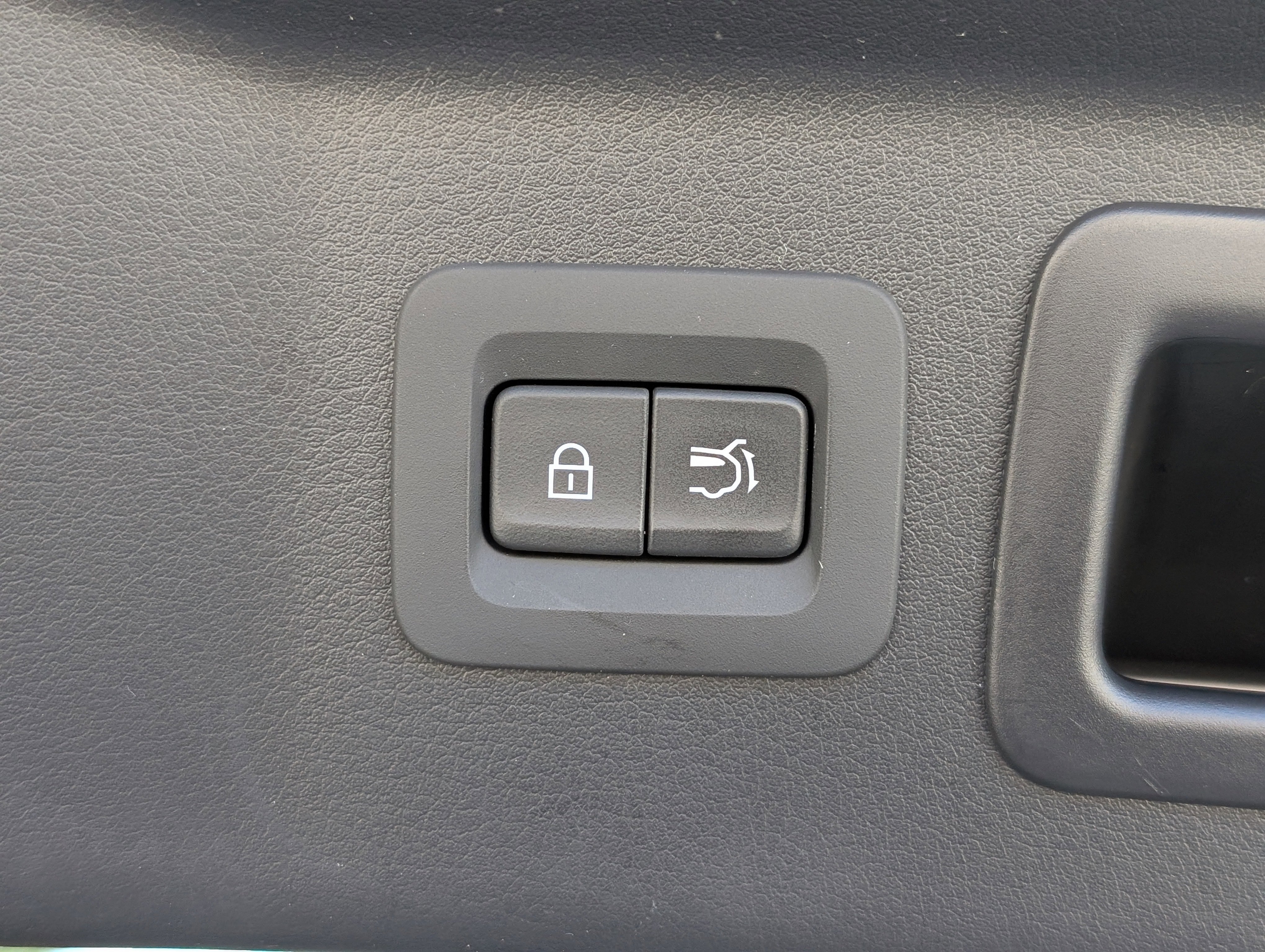 Used 2025 MAZDA CX-90 Plug-In Hybrid w/ Premium Plus image 19