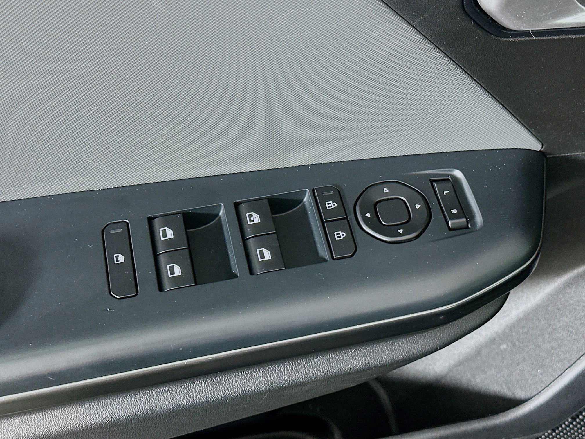 Used 2025 Kia K4 LXS image 15