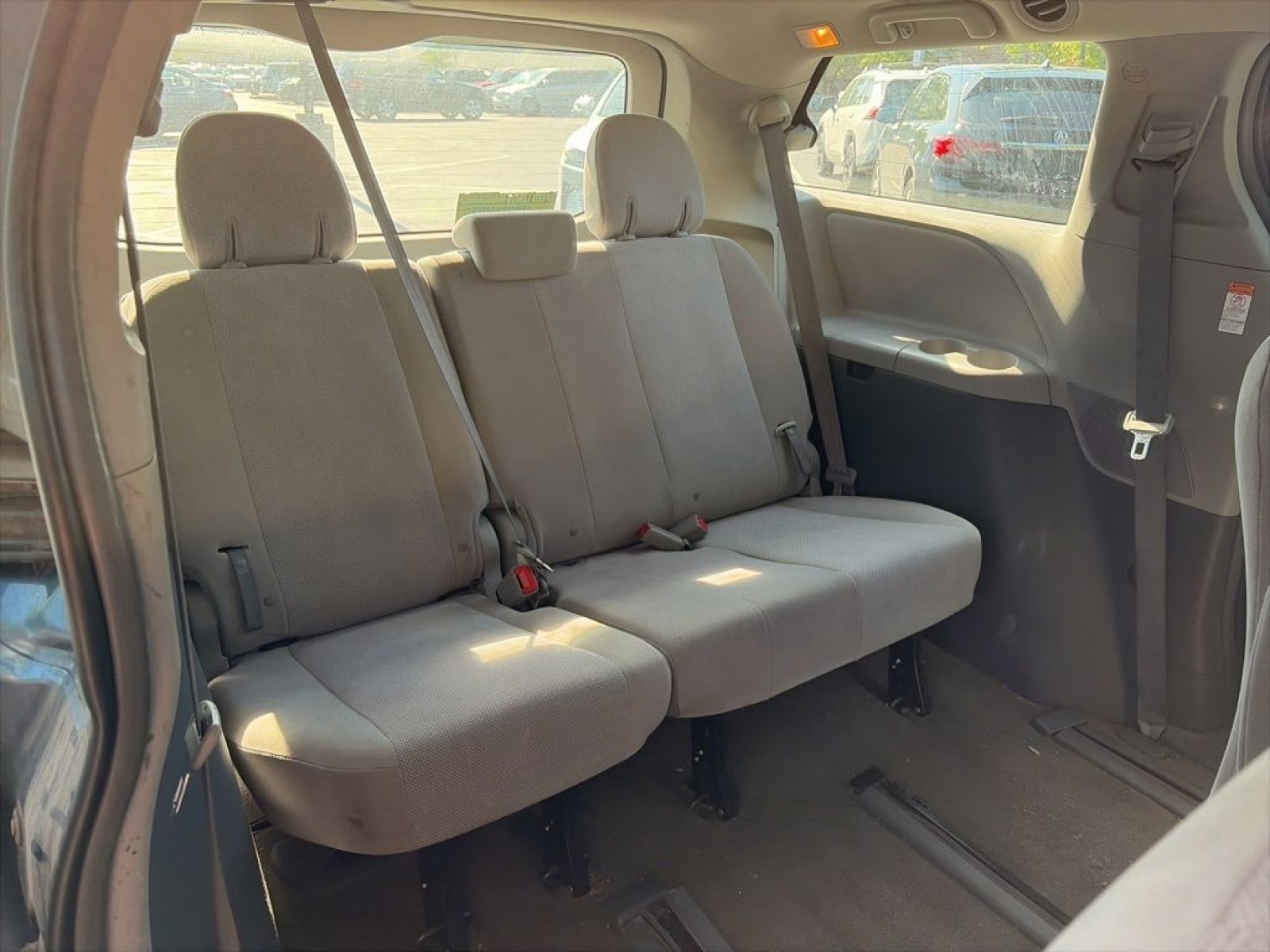 Used 2017 Toyota Sienna L FWD image 26