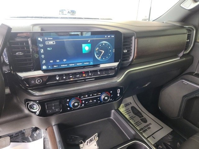 Used 2024 Chevrolet Silverado 2500 High Country w/ High Country Premium Package image 22