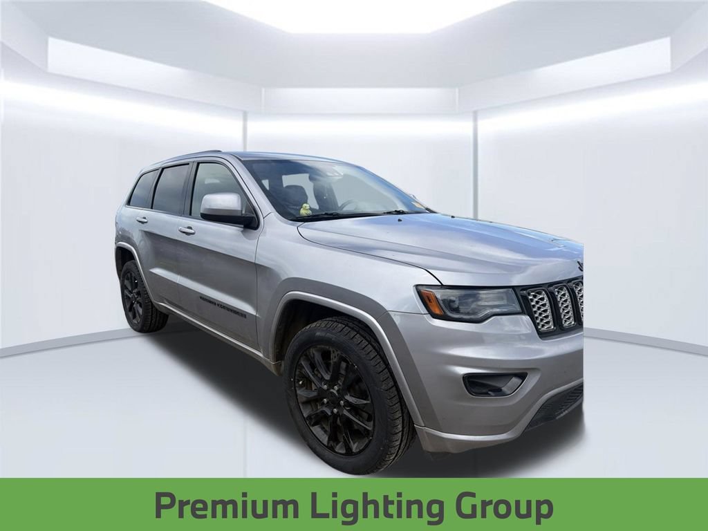 Used 2021 Jeep Grand Cherokee Laredo X AWD/4WD image 6