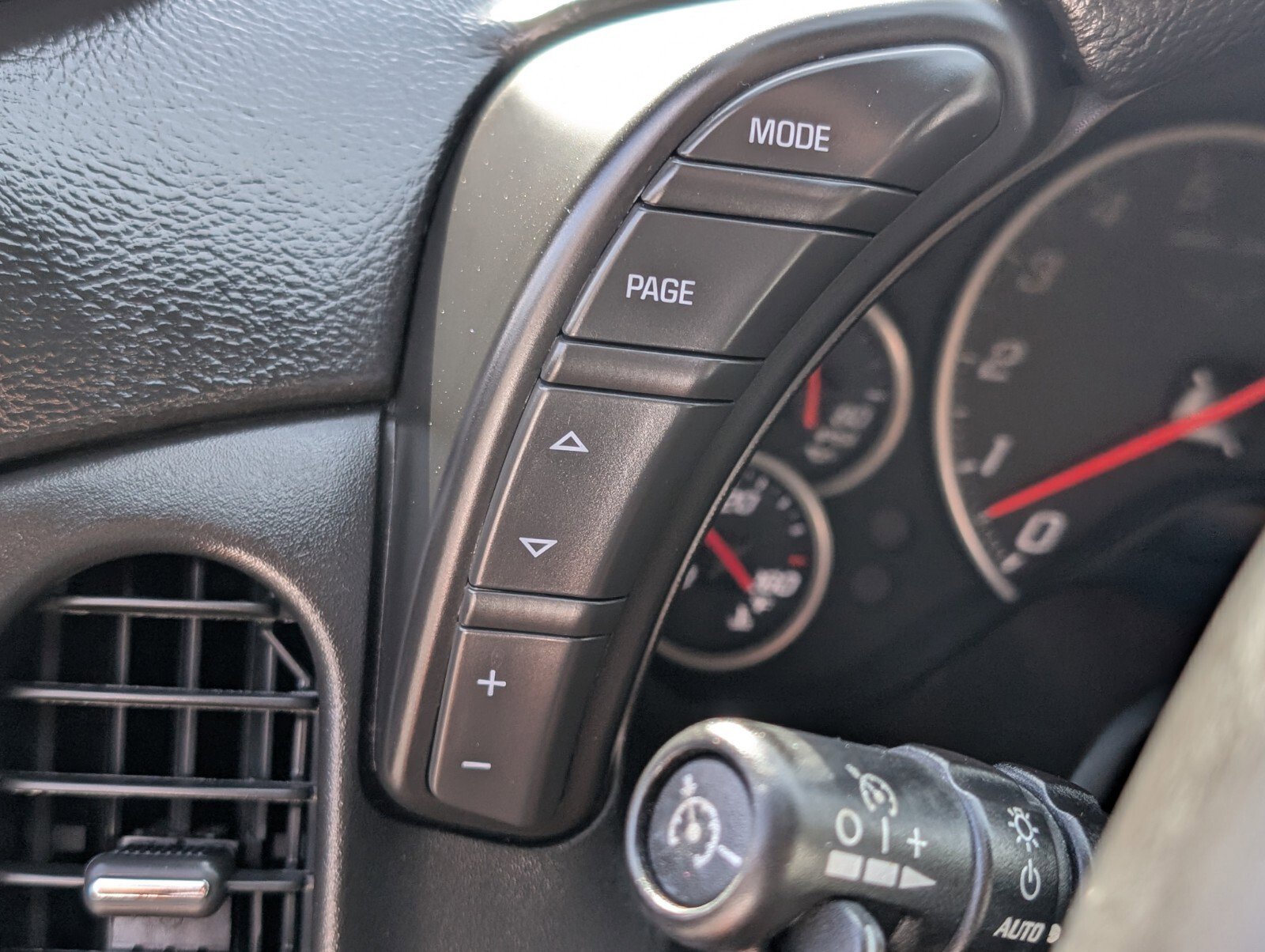 Used 2010 Chevrolet Corvette Convertible w/ Preferred Equipment Group image 28