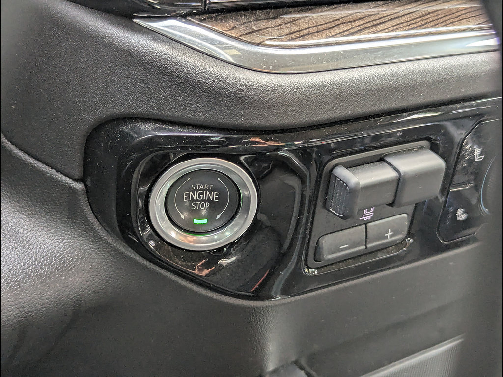 Certified 2025 Chevrolet Silverado 1500 LT Trail Boss w/ Convenience Package II AWD/4WD image 30
