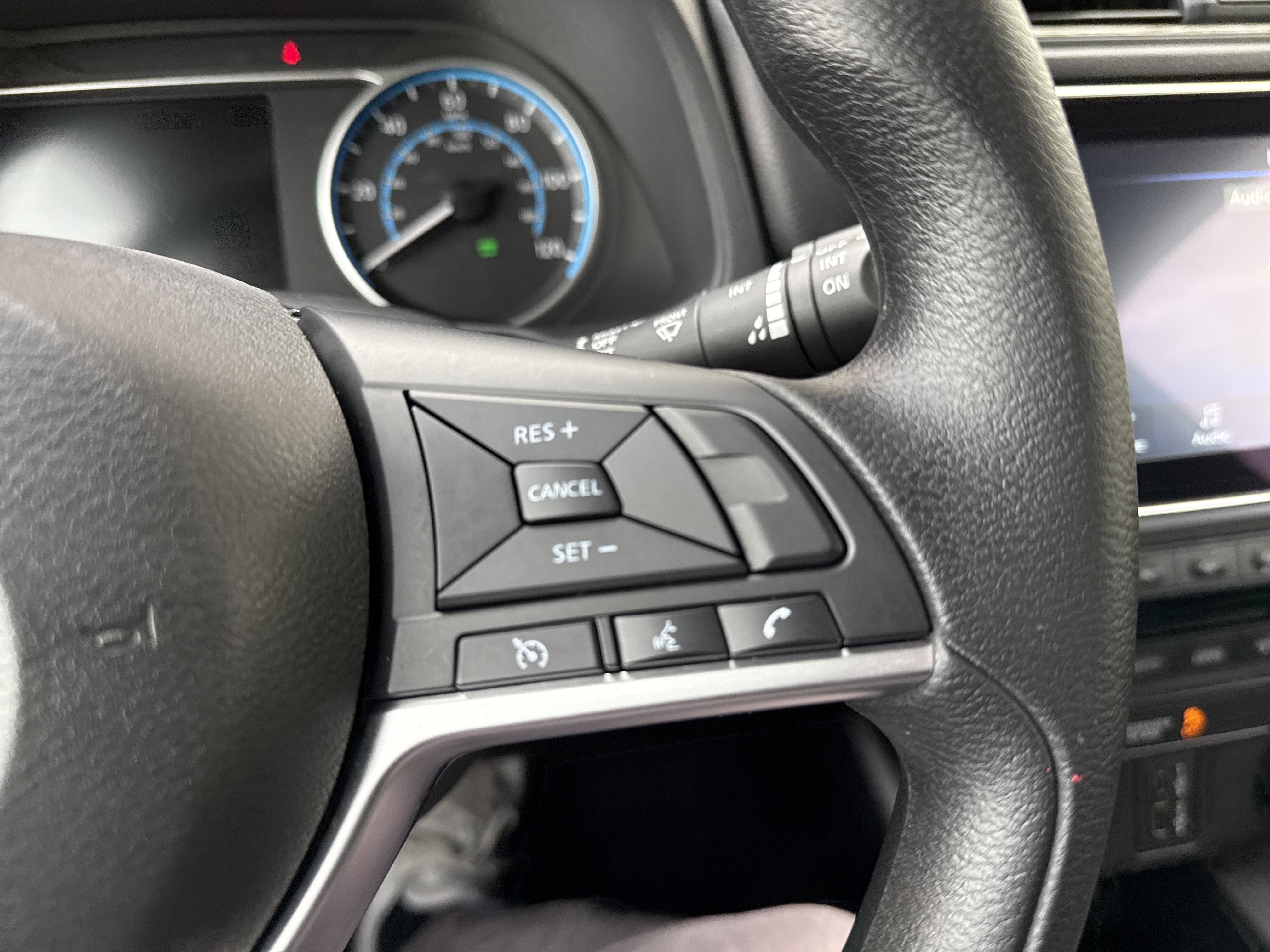 Certified 2024 Nissan Leaf S image 21