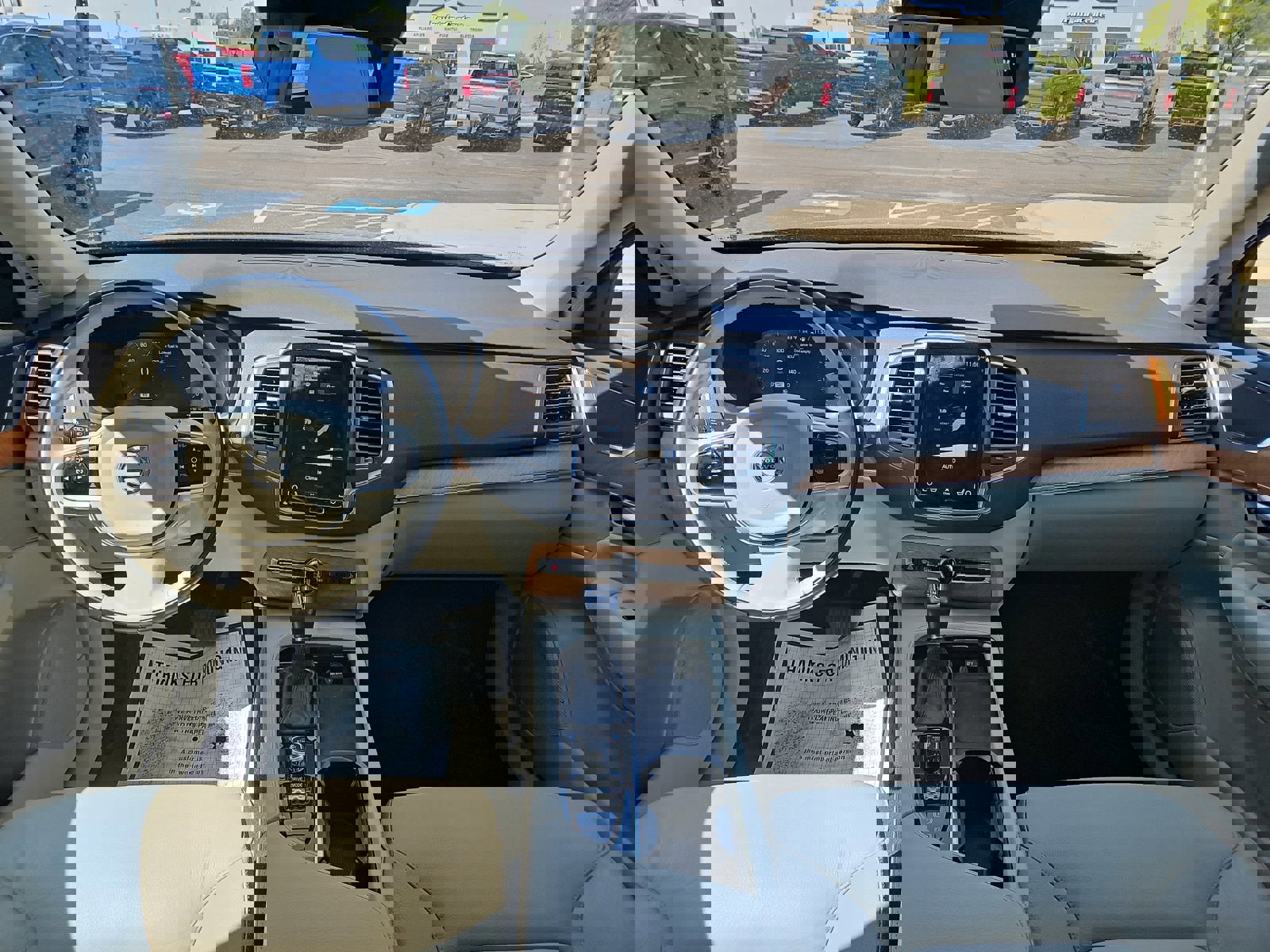 Used 2021 Volvo XC90 T6 Momentum image 6