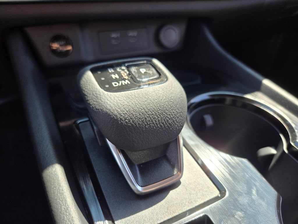 New 2026 Nissan Rogue SV w/ Cold Weather Package AWD/4WD image 9