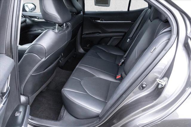 Used 2020 Toyota Camry XLE image 21