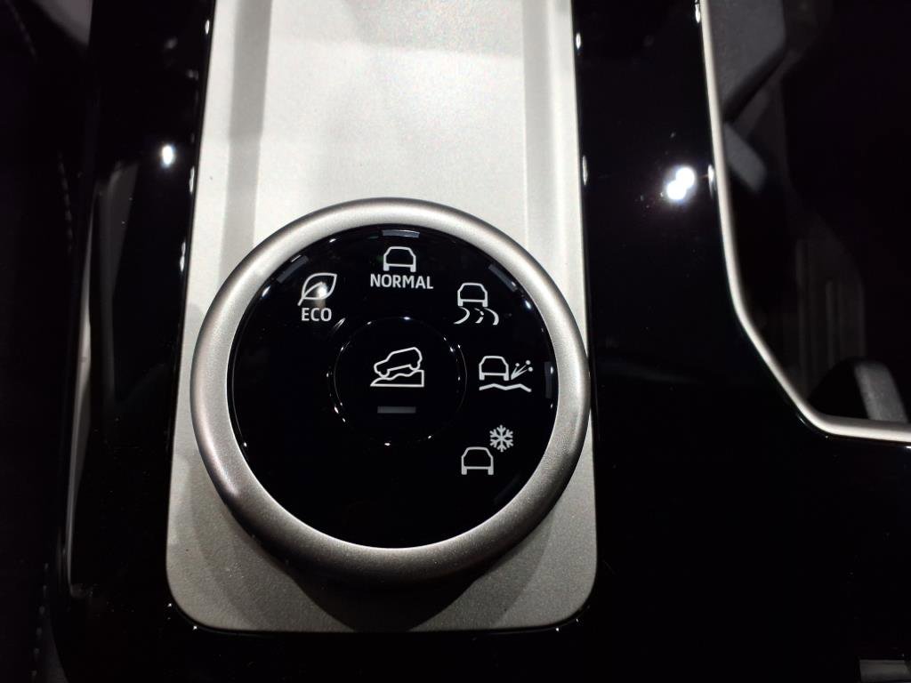 New 2025 Mitsubishi Outlander ES image 18