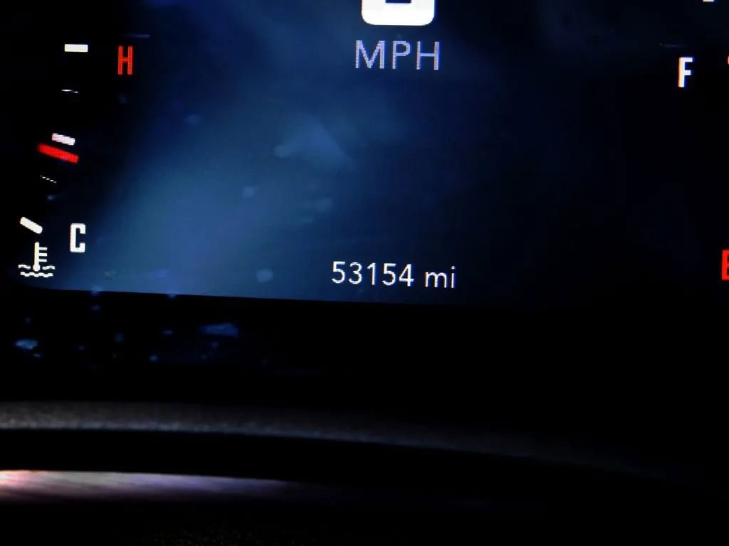 Used 2015 Dodge Challenger R/T Plus image 26