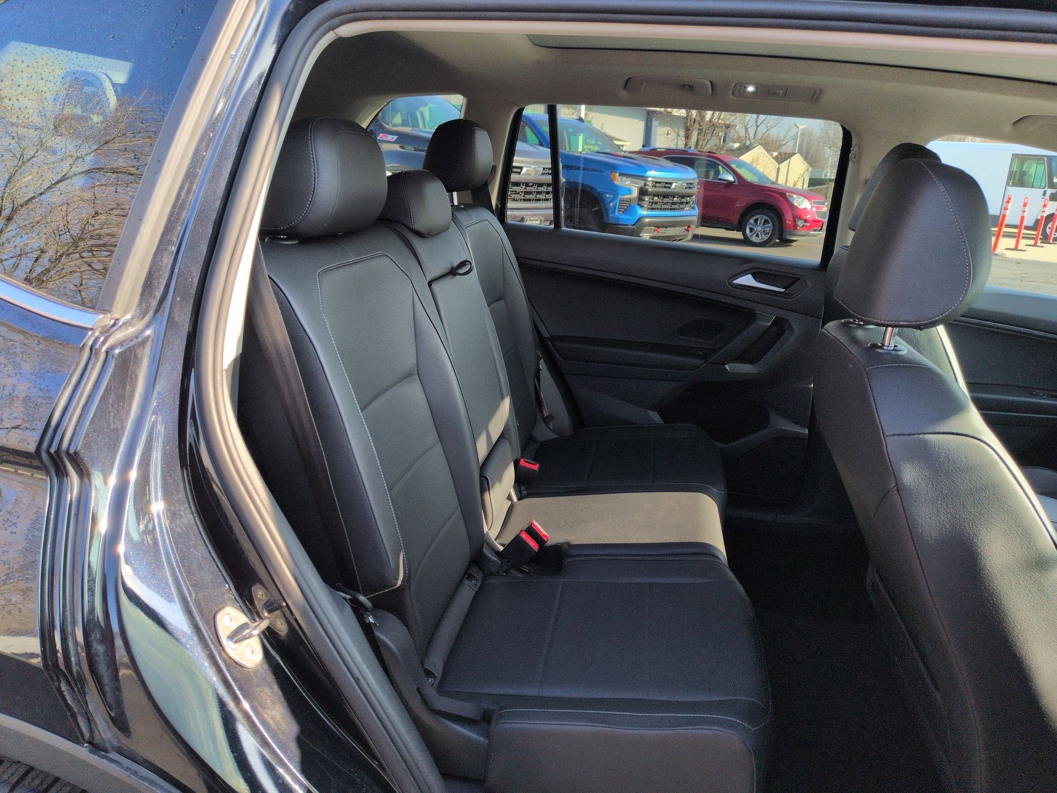 Used 2019 Volkswagen Tiguan SE image 26