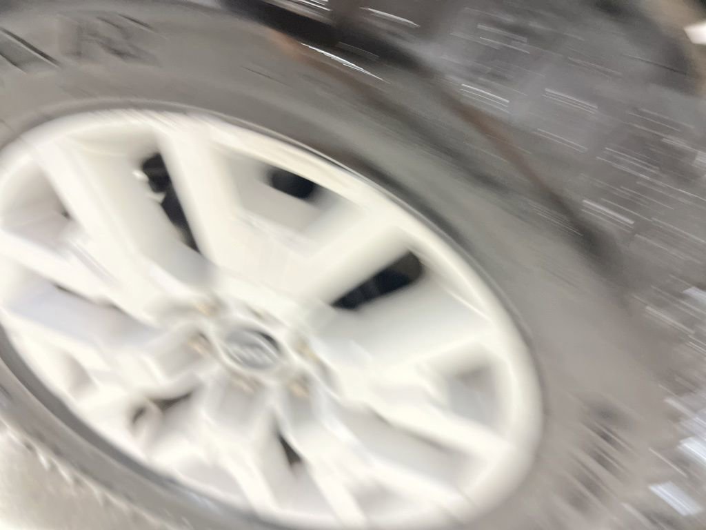 Used 2022 Nissan Frontier SV image 40