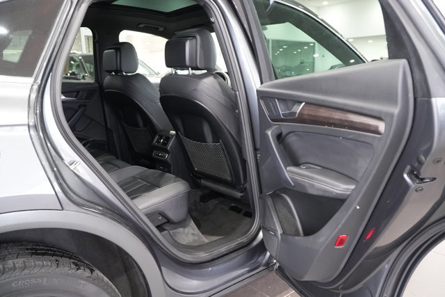 Used 2022 Audi Q5 2.0T Premium Plus w/ Premium Plus Package image 30