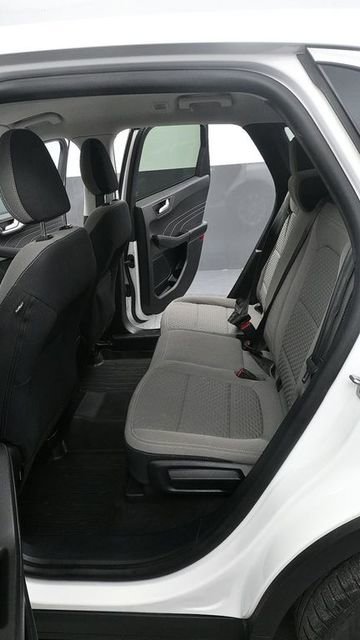 Used 2021 Ford Escape SE w/ Cold Weather Package AWD/4WD image 11