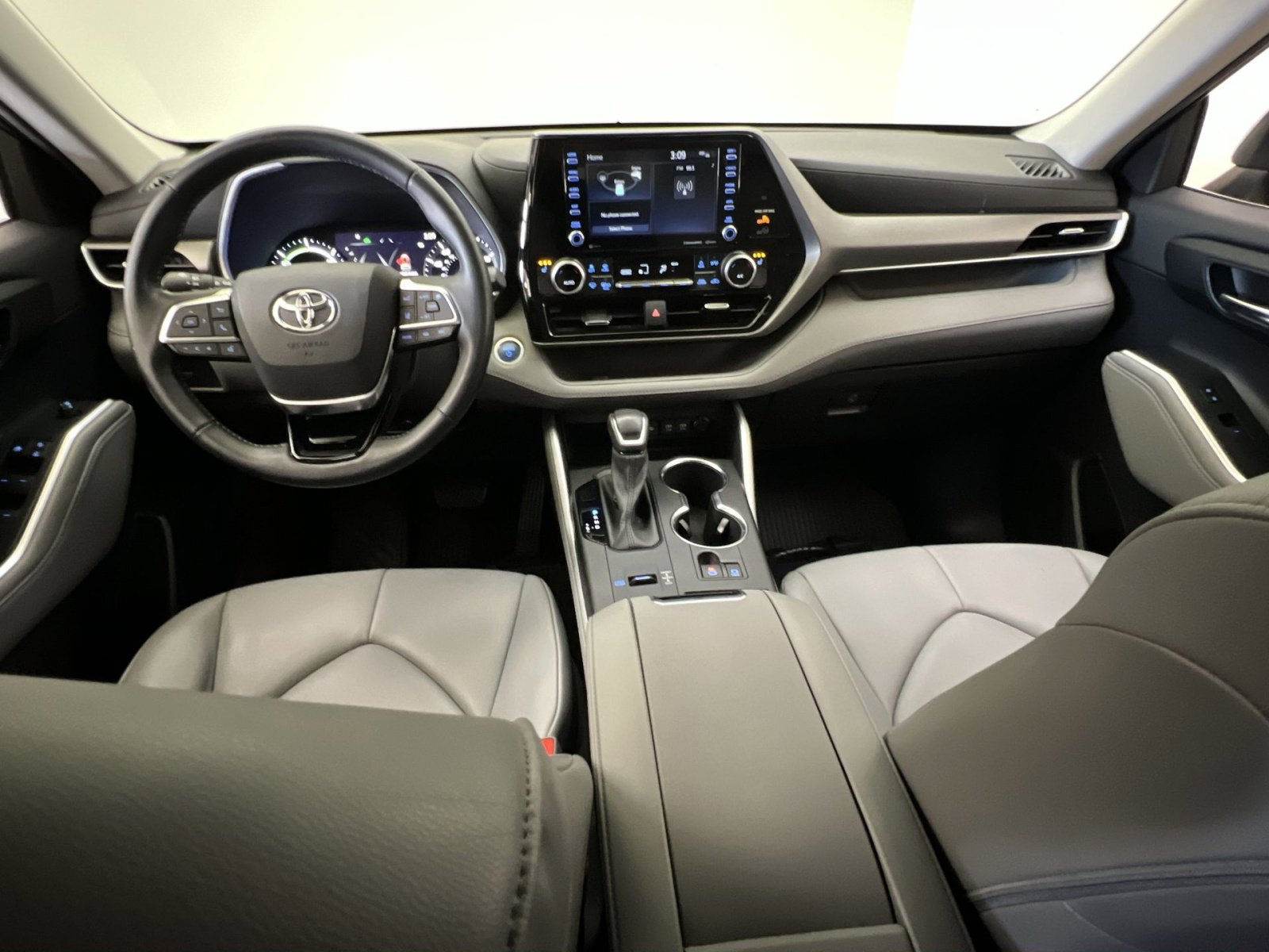 Used 2021 Toyota Highlander XLE image 21