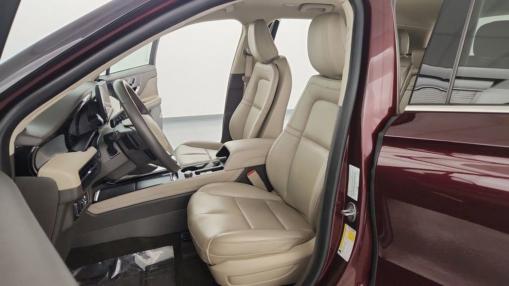 Used 2021 Lincoln Corsair FWD w/ Equipment Group 101A image 14