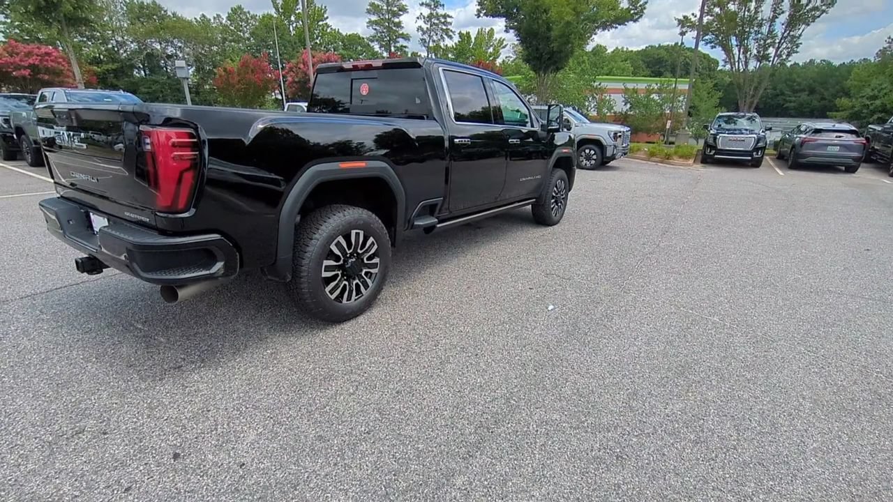 New 2026 GMC Sierra 2500 Denali Ultimate AWD/4WD image 8