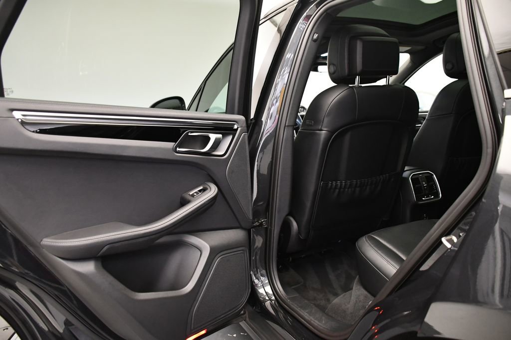 Used 2024 Porsche Macan S image 45