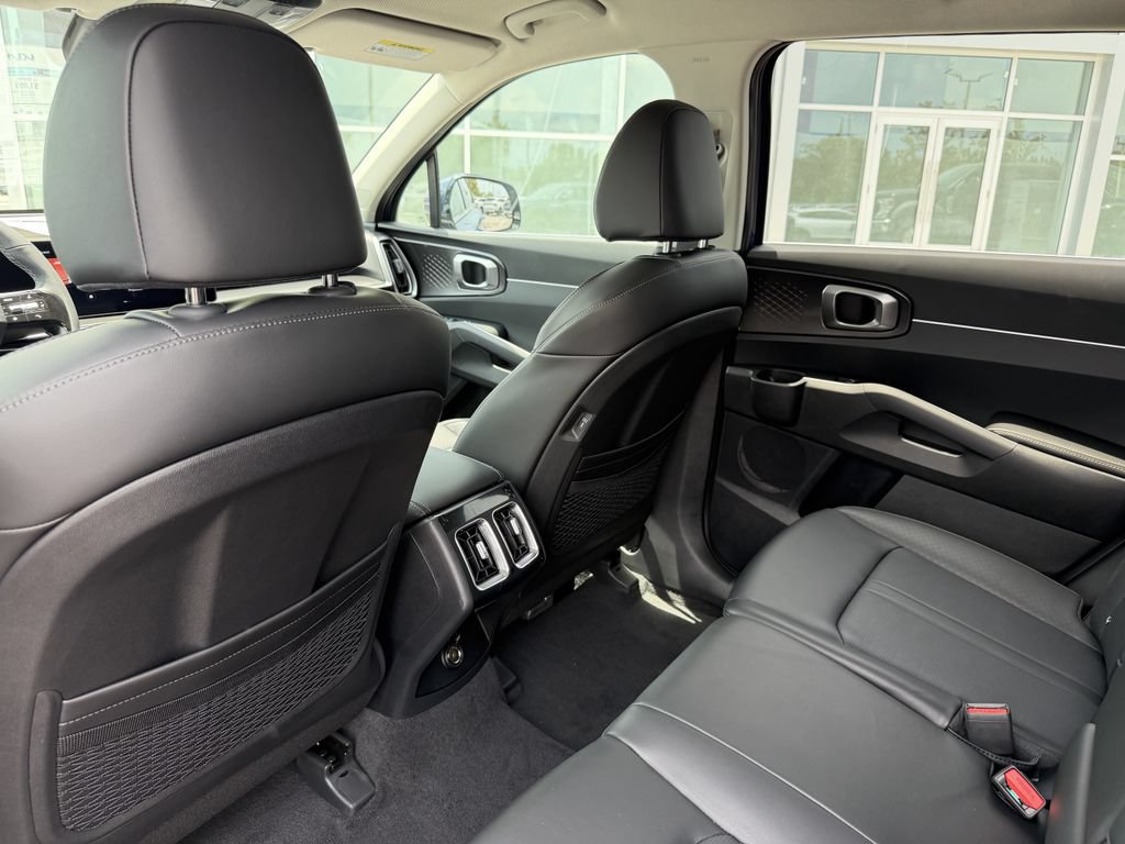 New 2026 Kia Sorento S FWD image 17