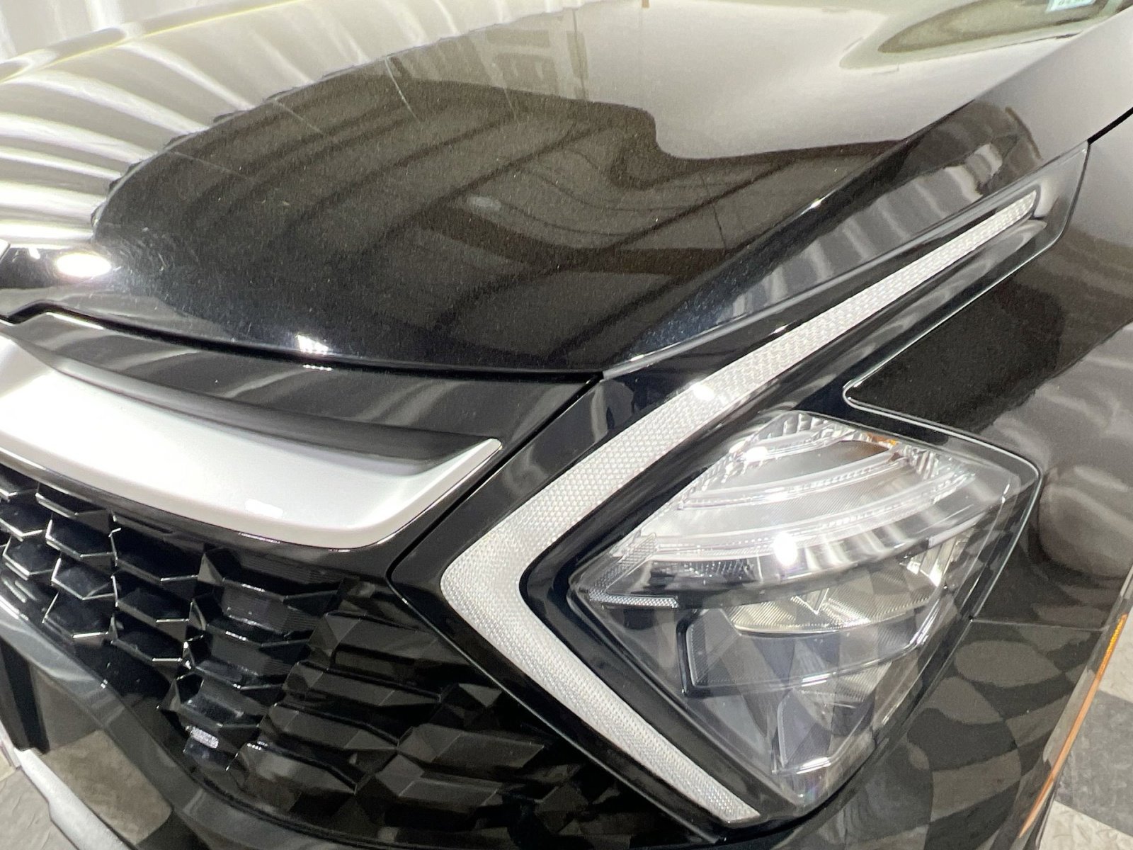 Used 2023 Kia Sportage EX image 13