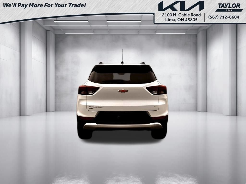 Used 2025 Chevrolet TrailBlazer LT AWD/4WD image 16