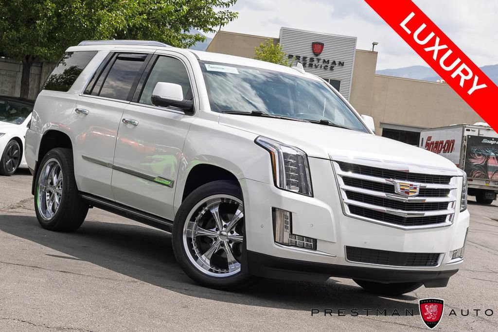 Used 2020 Cadillac Escalade Premium Luxury AWD/4WD image 1