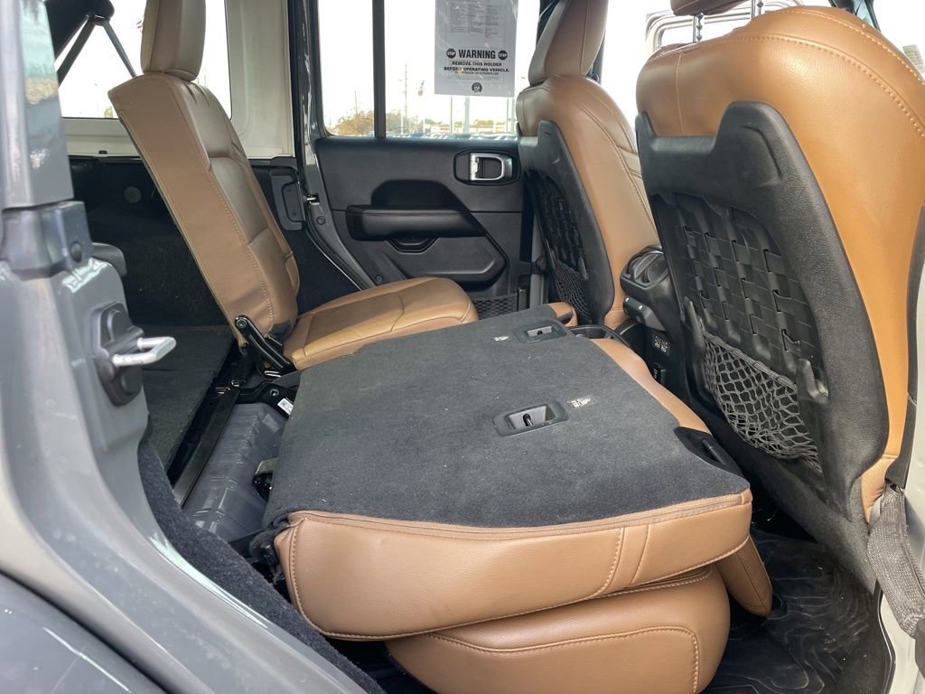 Used 2022 Jeep Wrangler Unlimited Rubicon w/ Trailer Tow Package image 39