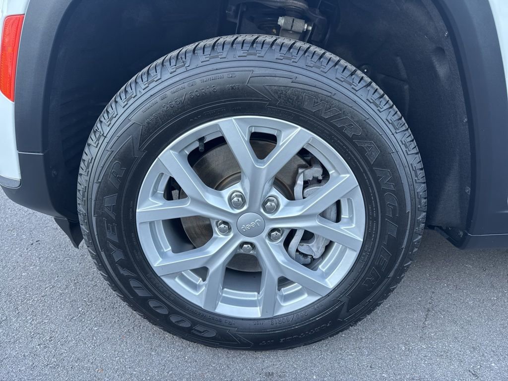 Used 2023 Jeep Grand Cherokee L Limited image 31