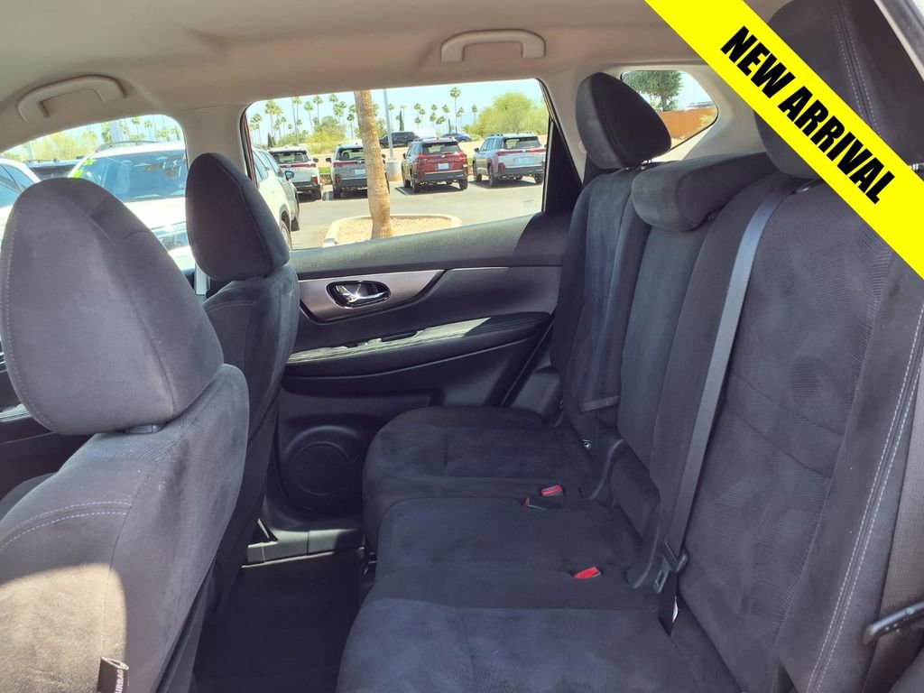 Used 2015 Nissan Rogue SV image 23