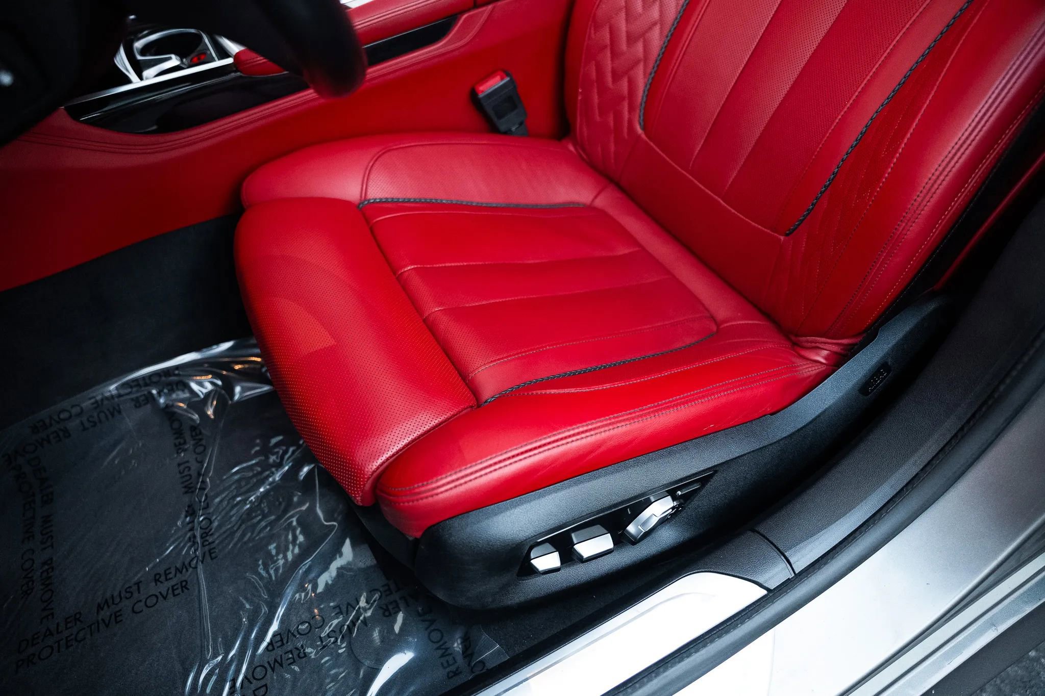 Used 2018 BMW ALPINA B7 xDrive w/ Luxury Rear Seating Package image 29