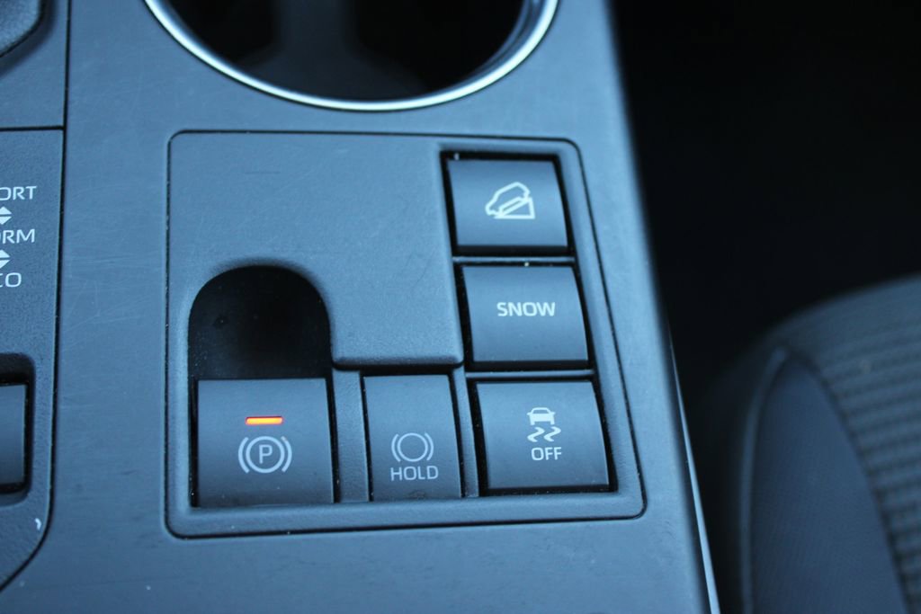 Used 2024 Toyota Highlander LE image 44