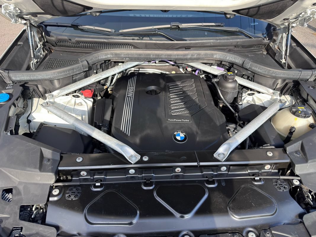 Used 2021 BMW X6 xDrive40i w/ M Sport Package AWD/4WD image 45