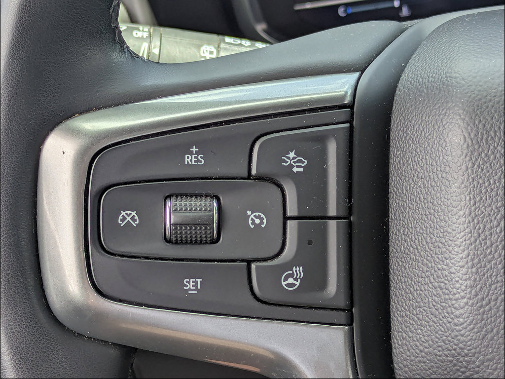 Used 2023 Chevrolet Tahoe Z71 w/ Luxury Package AWD/4WD image 20