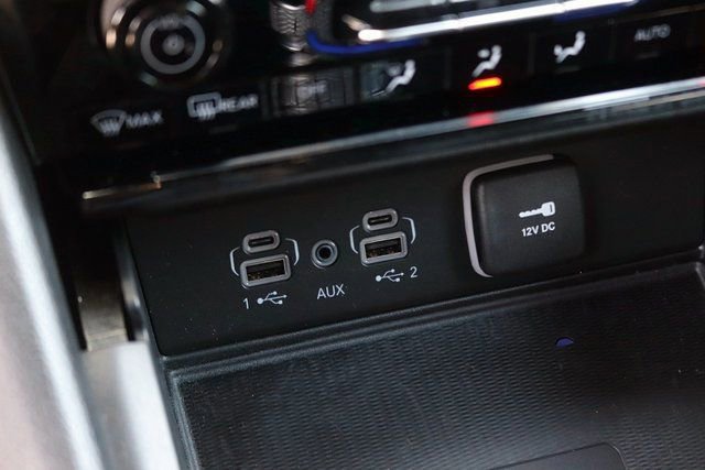 Used 2024 Jeep Grand Cherokee Altitude AWD/4WD image 19