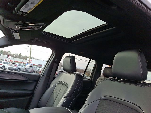 New 2025 Jeep Grand Cherokee Altitude image 16