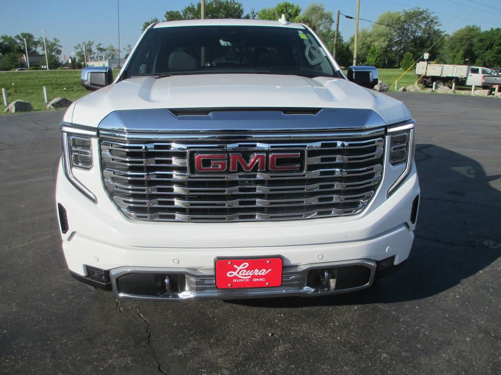Used 2024 GMC Sierra 1500 Denali w/ Denali Reserve Package AWD/4WD image 13