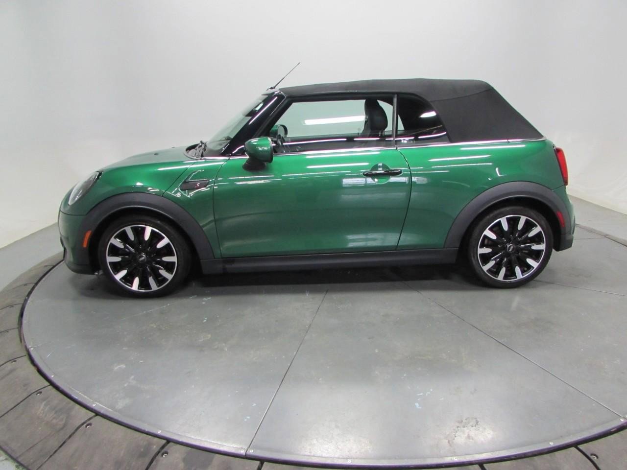 Used 2022 MINI Cooper S w/ Premium Package image 4