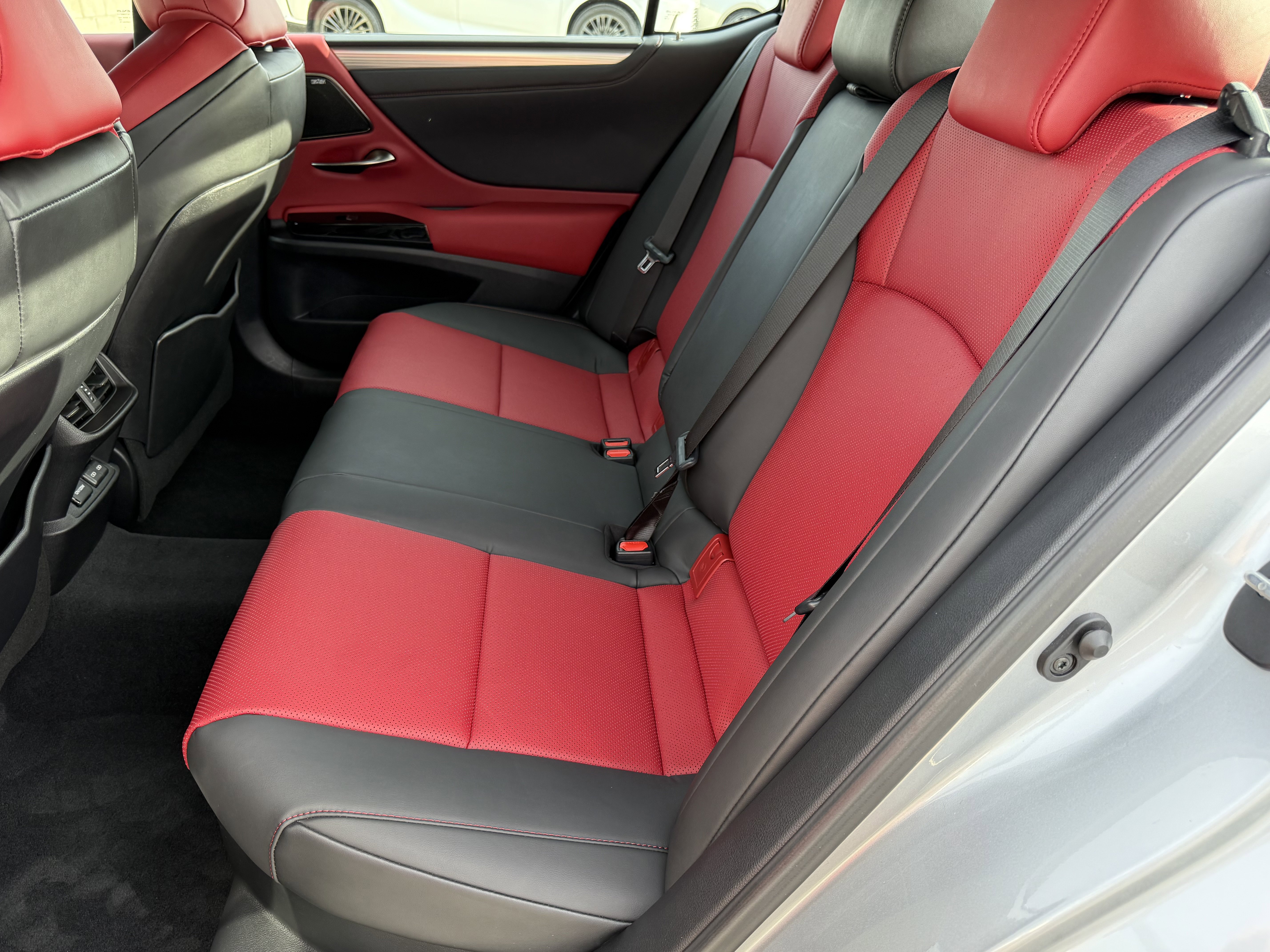 Certified 2024 Lexus ES 300h F Sport image 29