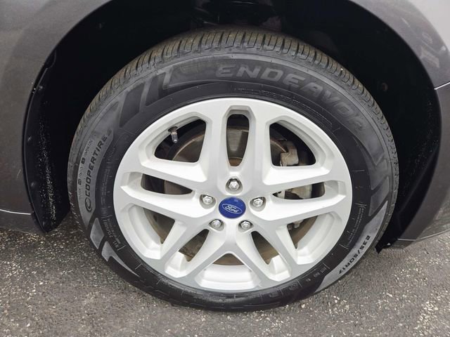 Used 2015 Ford Fusion SE image 13