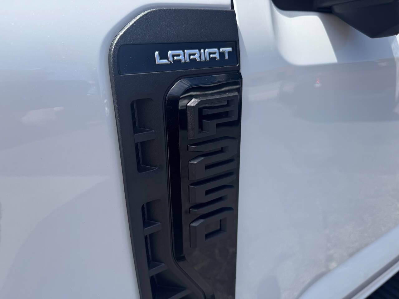 Used 2023 Ford F250 Lariat w/ Sport Appearance Package AWD/4WD image 23