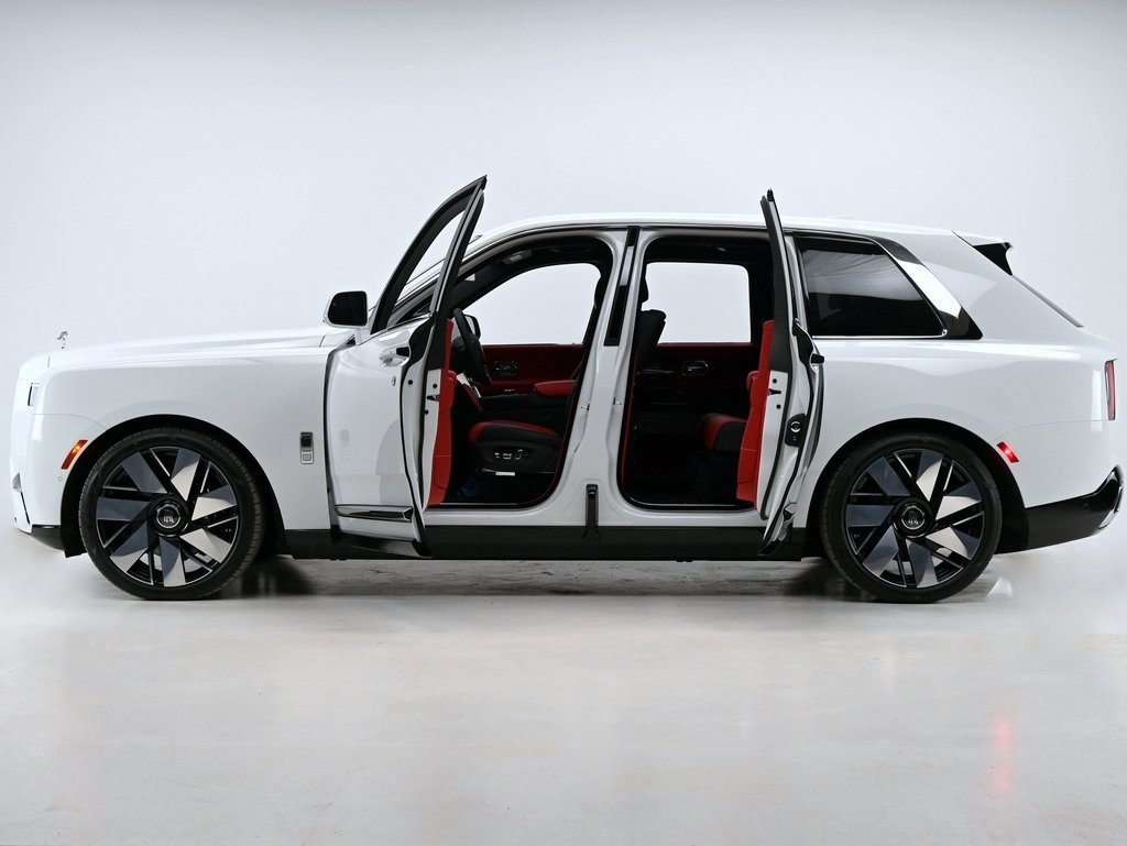 New 2025 Rolls-Royce Cullinan image 18