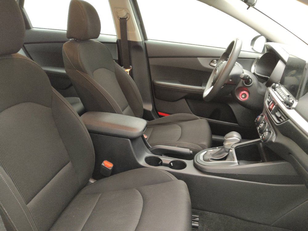 Used 2021 Kia Forte LXS FWD image 21