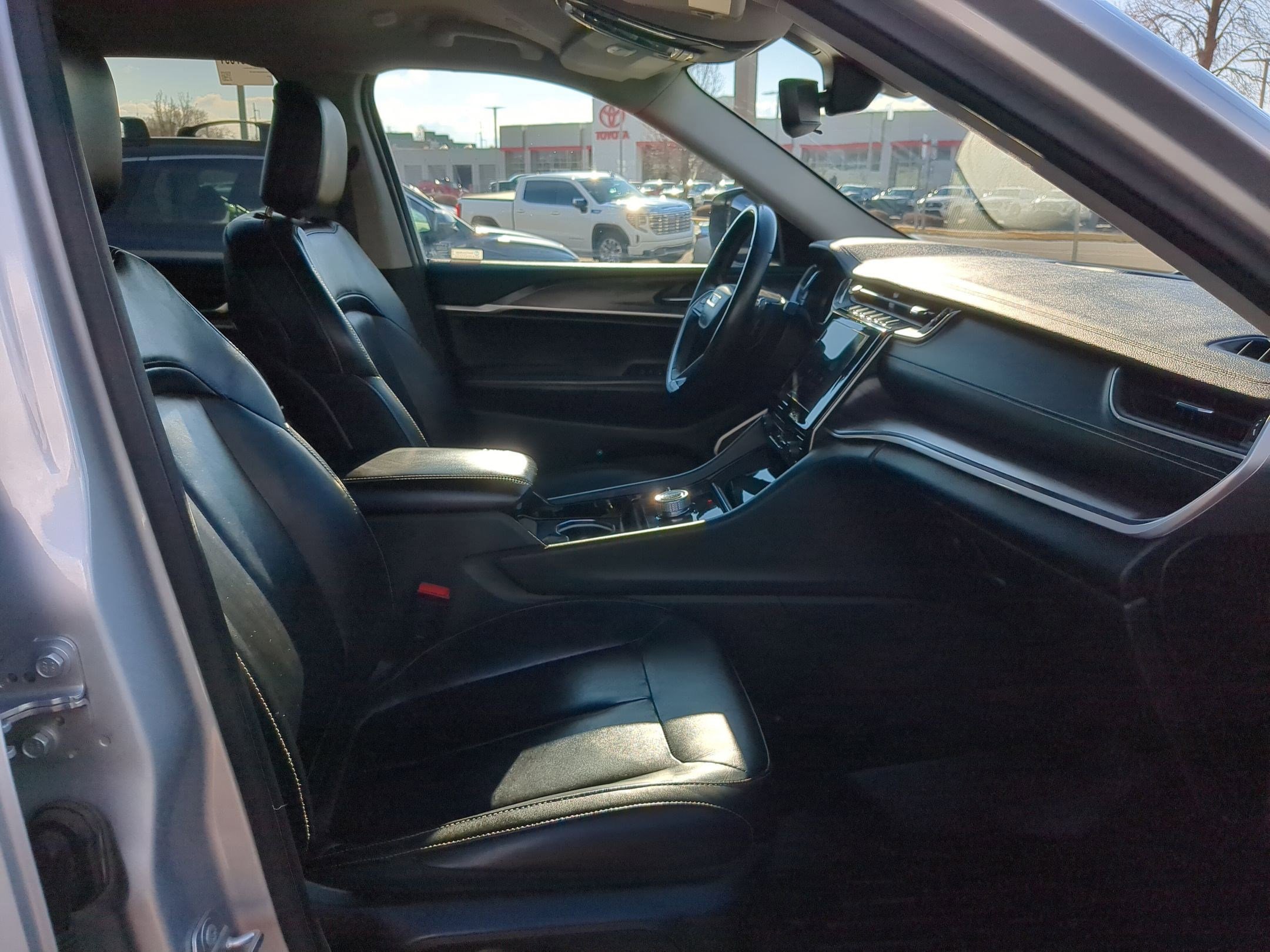 Used 2021 Jeep Grand Cherokee L Limited image 31