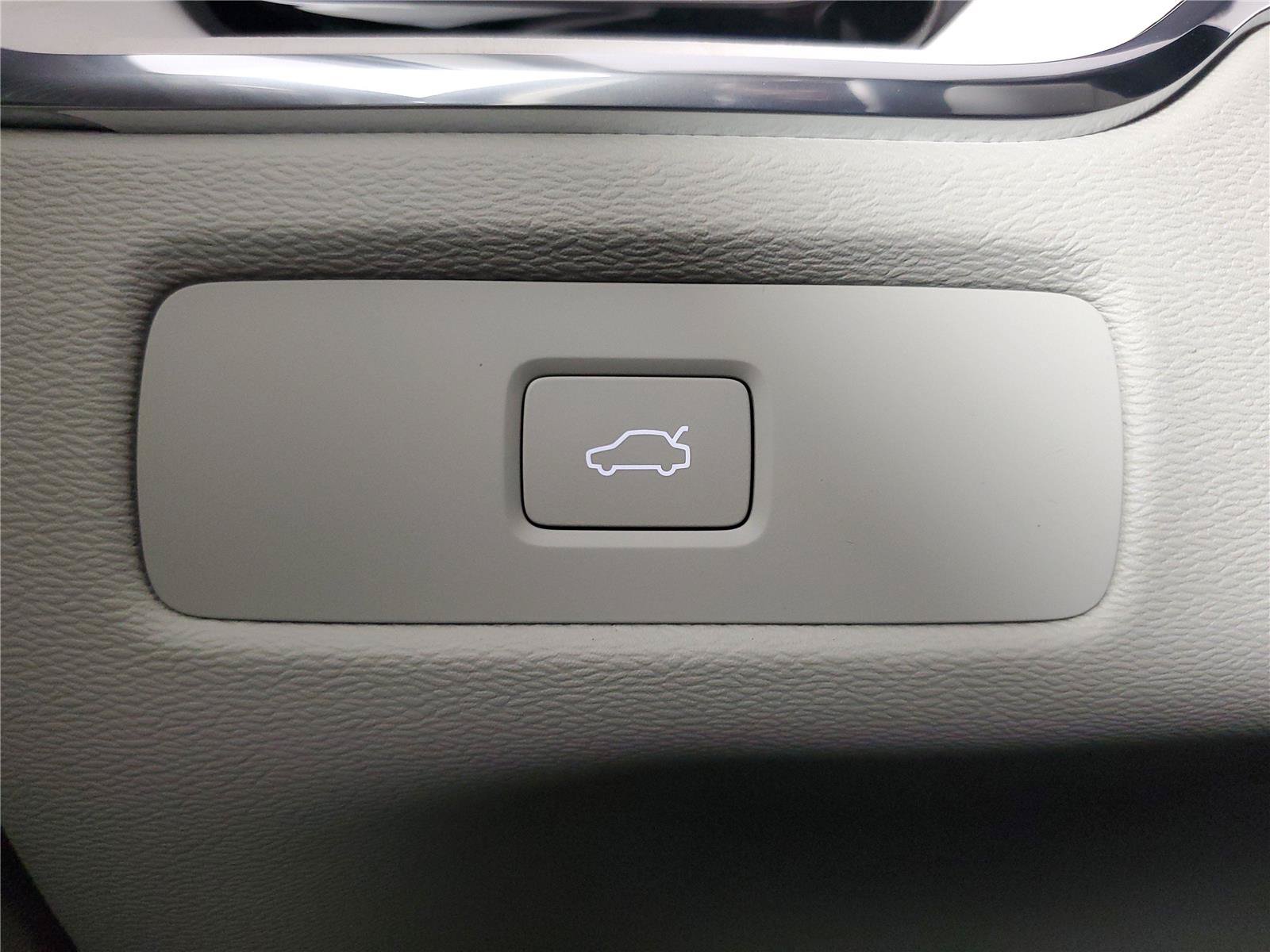 New 2026 Volvo XC60 B5 Ultra w/ Protection Package Premier AWD/4WD image 35