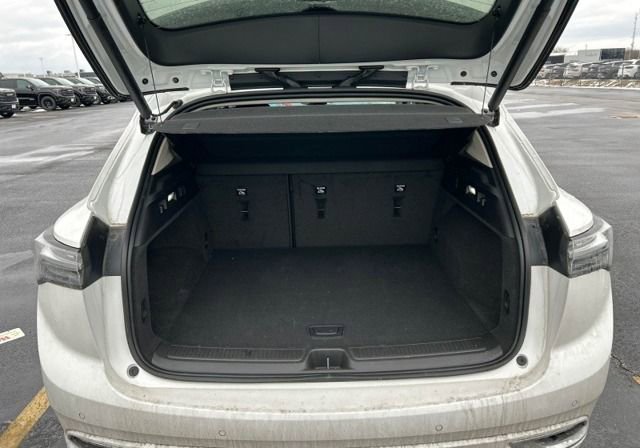 Used 2023 Buick Envision Avenir image 8