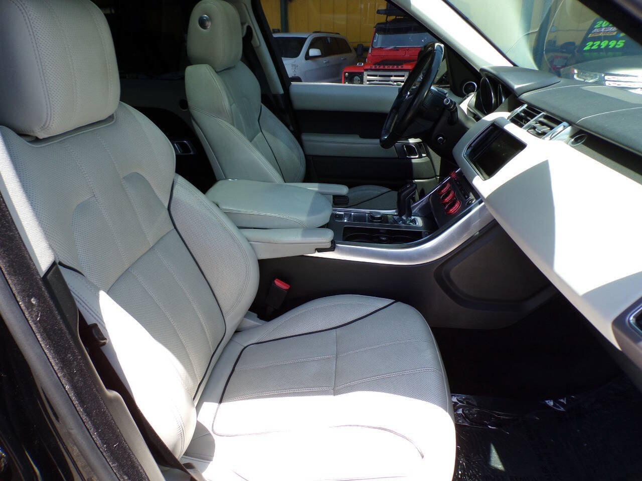 Used 2014 Land Rover Range Rover Sport HSE AWD/4WD image 12