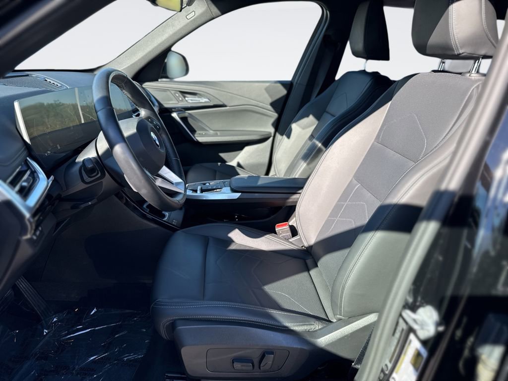 Used 2025 BMW X1 xDrive28i image 13