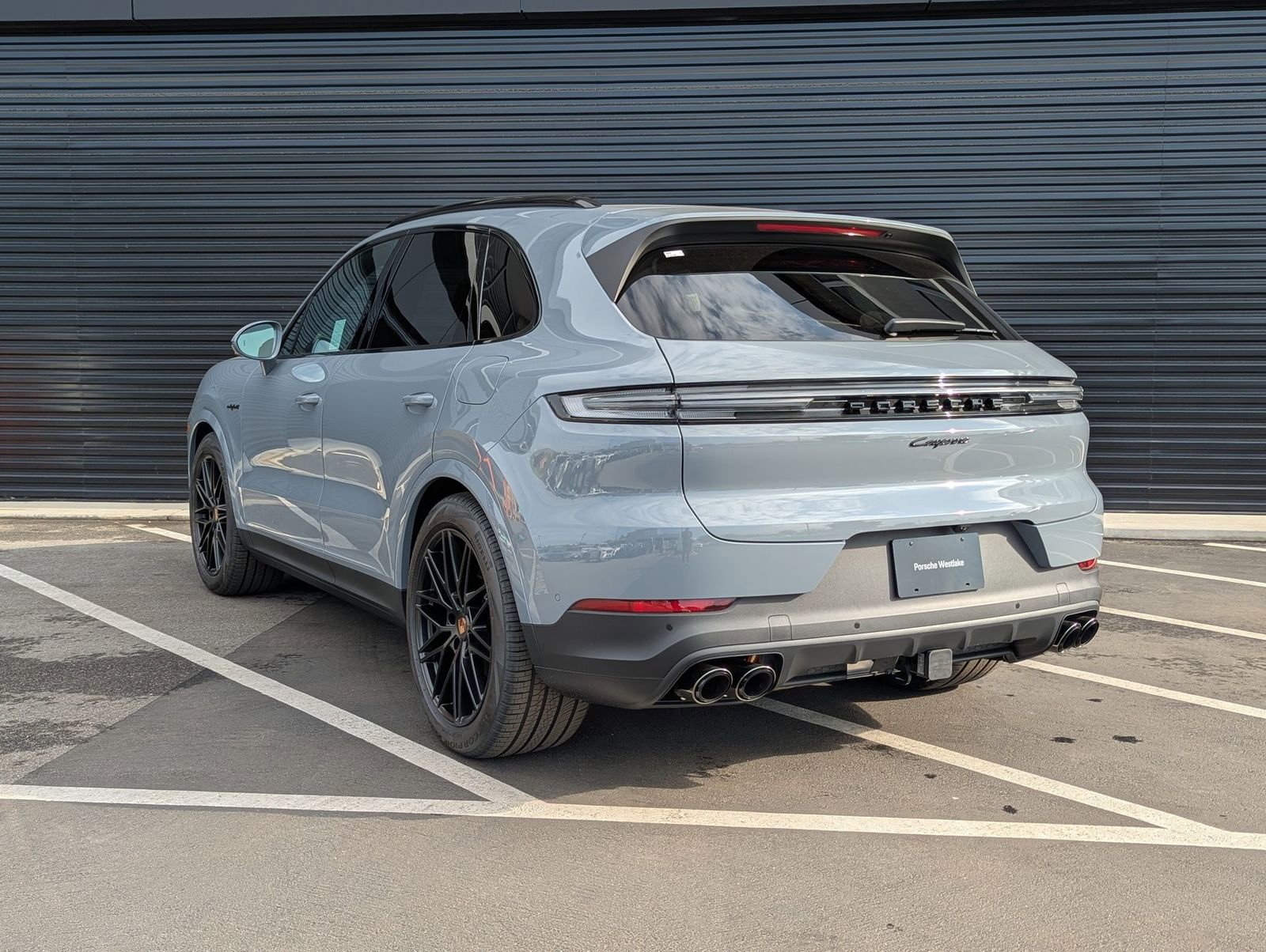 New 2026 Porsche Cayenne E-Hybrid image 3