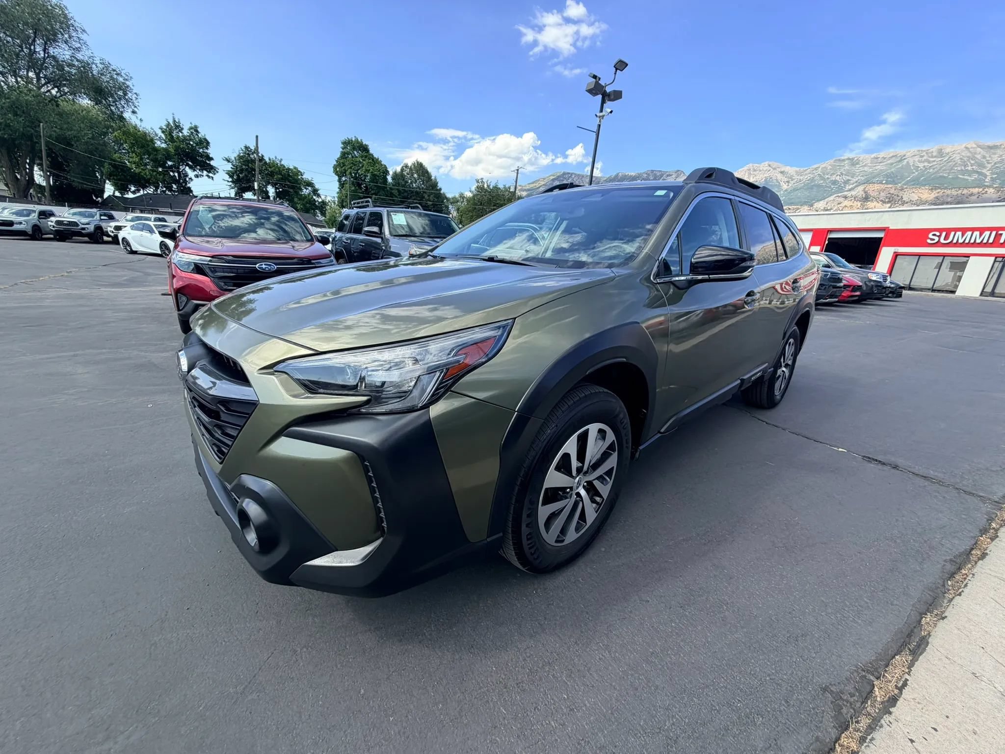 Used 2023 Subaru Outback Premium AWD/4WD image 8