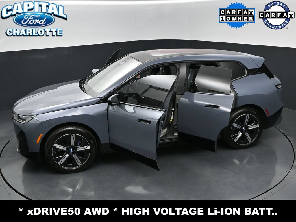 Used 2023 BMW iX xDrive50 w/ Sport Package AWD/4WD image 34