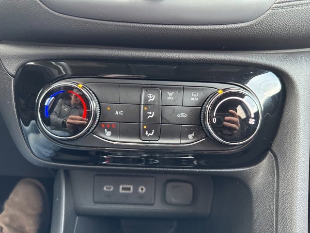 Used 2023 Buick Encore GX Preferred w/ Cold Weather Comfort Package image 20